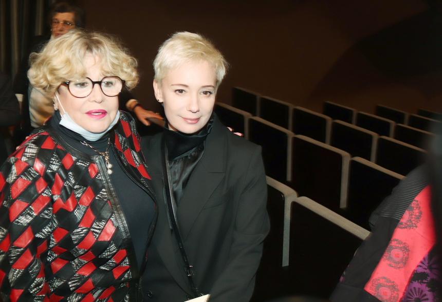 Если не выучит язык: Чулпан Хаматову могут принудительно выгнать из Латвии