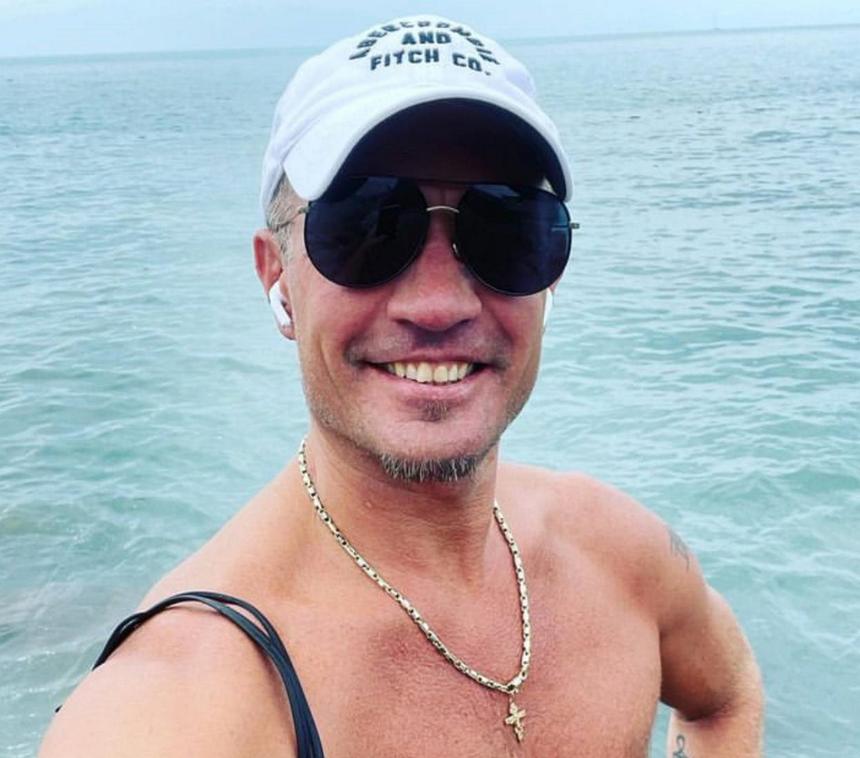 «Надоели больничные стены»: 46-летний Костомаров самостоятельно принял решение о своей судьбе