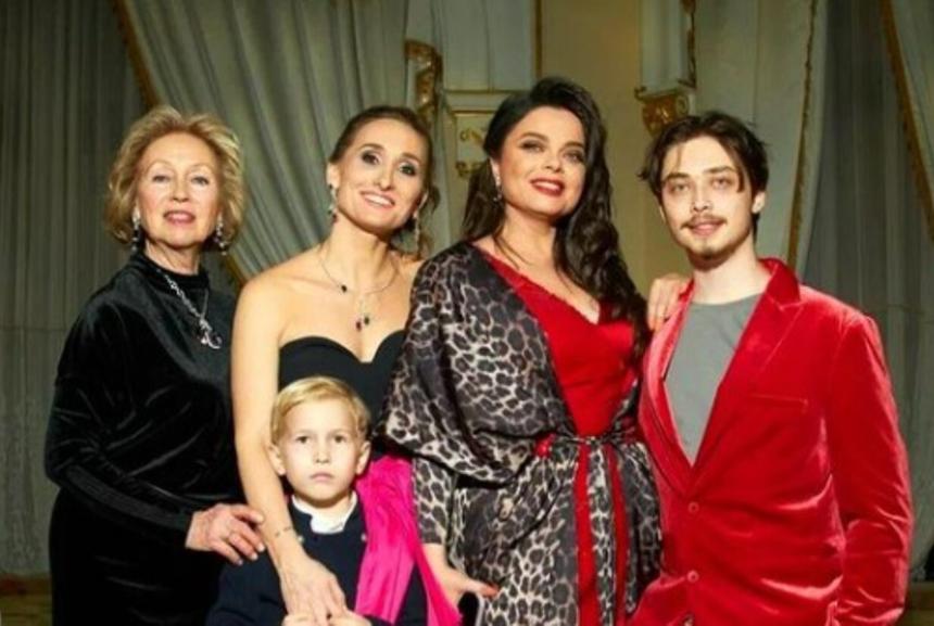 Instagram* (владелец соцсети компания Meta признана в России экстремистской и запрещена)