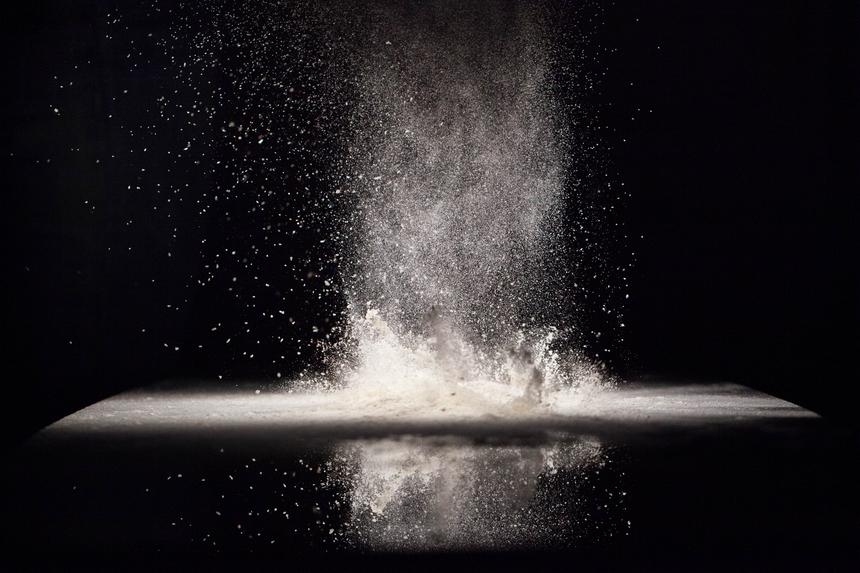 В Москве 7-летний мальчик нанюхался неизвестного порошка возле школы и попал в больницу