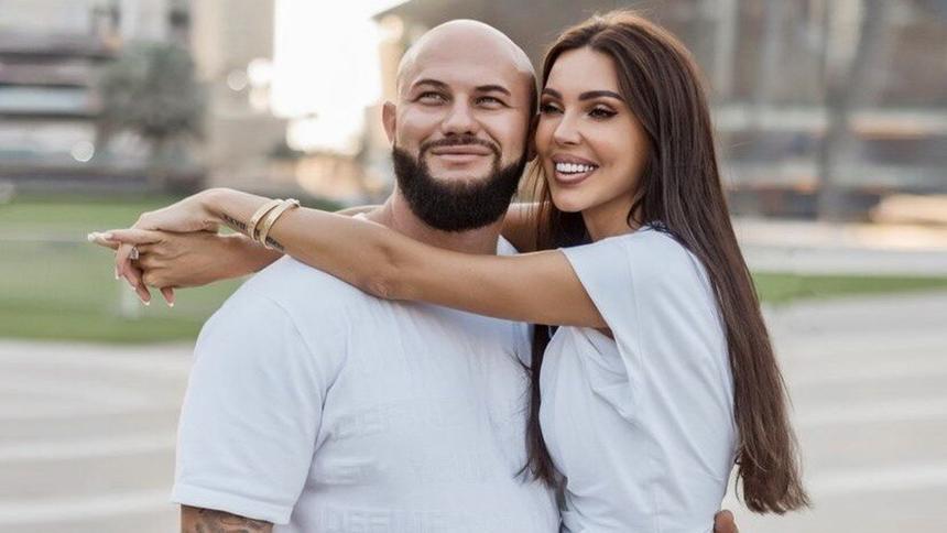 Находящиеся на грани развода Джиган и Оксана Самойлова провели вместе ночь