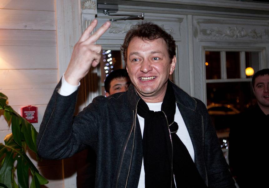 Вместе живут, но в ЗАГС не спешат: что известно о новой возлюбленной Марата Башарова