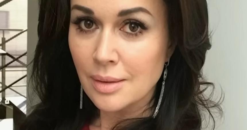 © Скрин видео, YouTube-канал «@Лучшие телешоу»