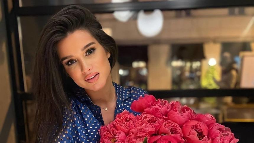 Ксения Бородина подарила маленьким дочерям иномарку за 15 миллионов рублей