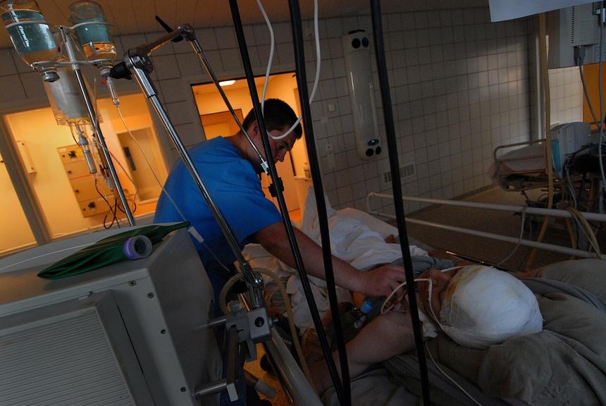 Российский врач ответил на слухи, что лекарство от рака давно изобретено для элиты