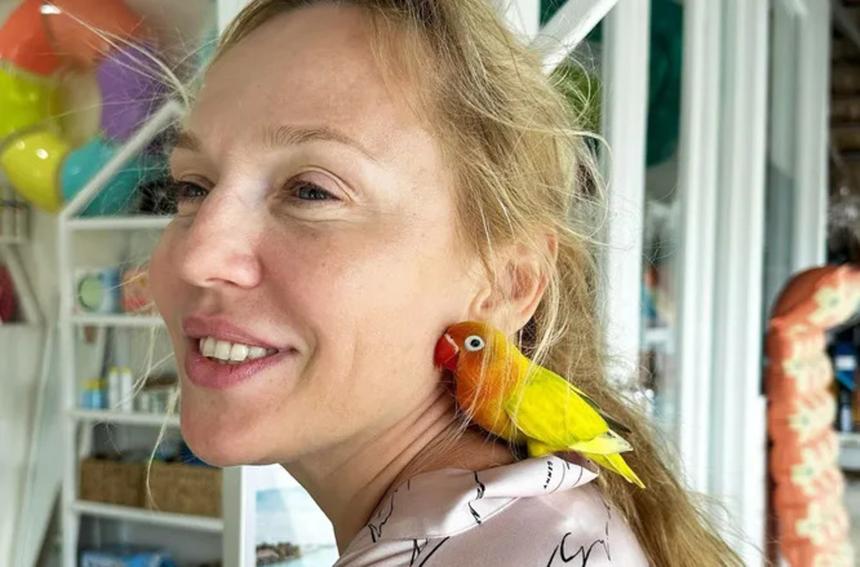 «Как постарела»: морщинистая Джанабаева с залысинами разочаровала поклонников новым фото