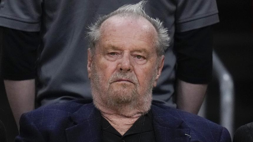 Тяжелобольной 86-летний Джек Николсон появился на публике после сообщений о скорой смерти