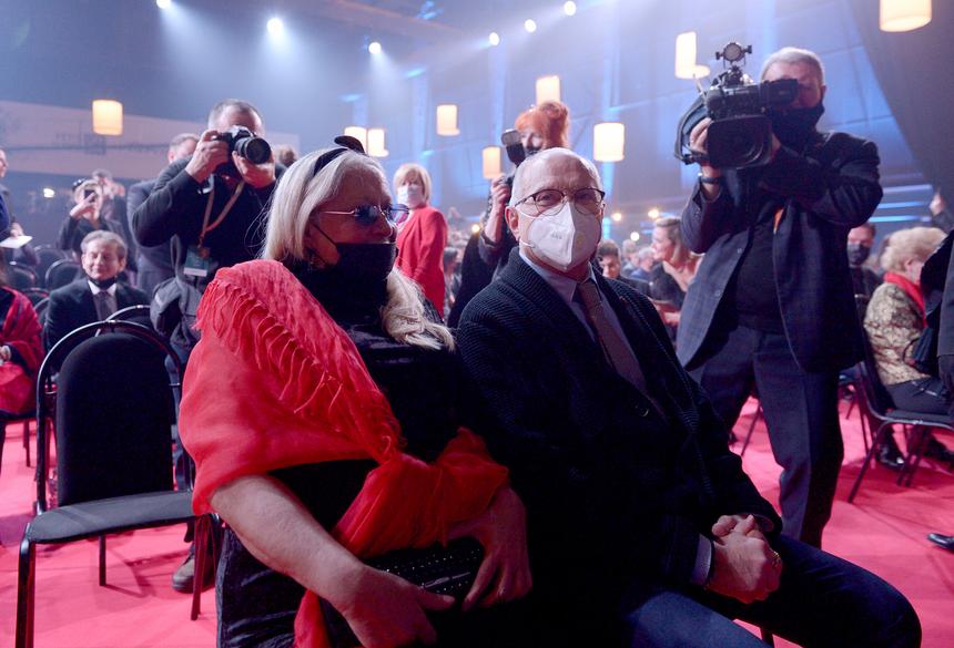 «Нужно в стационар»: врач вынес вердикт 76-летней Татьяне Михалковой, которая едва может идти самостоятельно