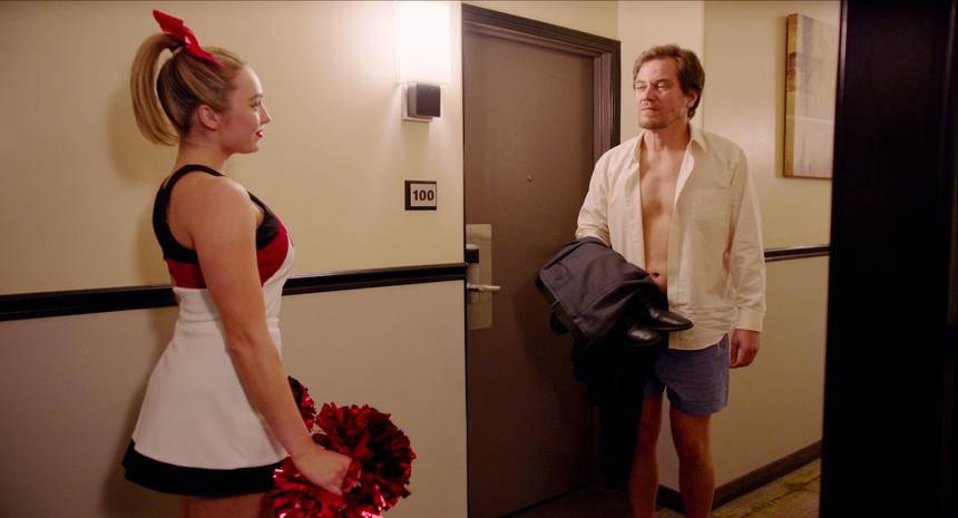 18 мая в прокат выходит комедия «Большая или маленькая ложь», над которой работали 7 лет