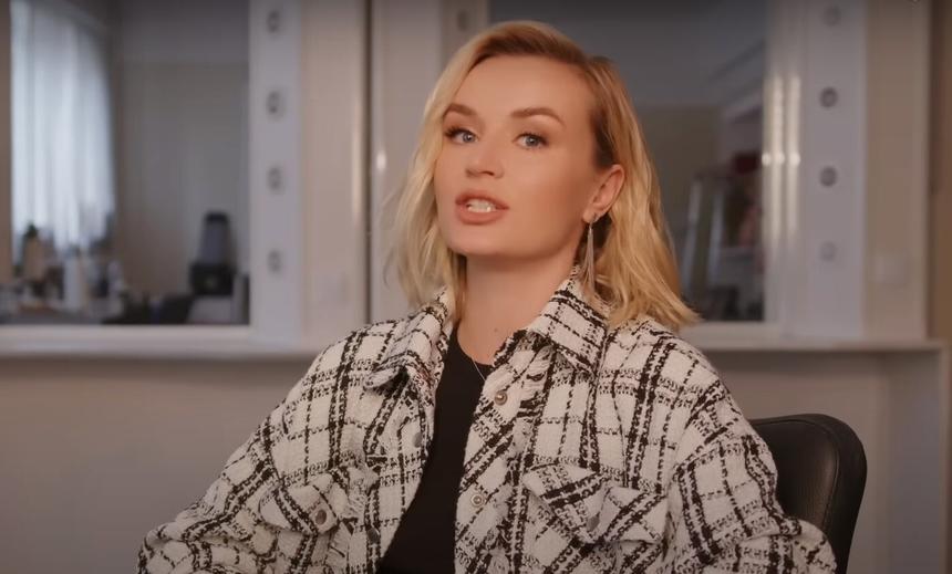 © Скрин видео, YouTube-канал «@Polina Gagarina »