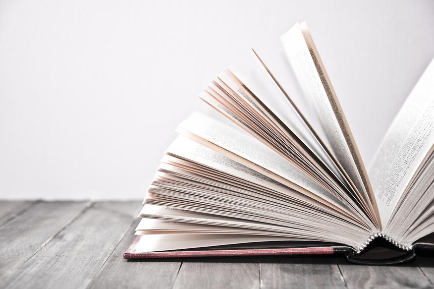 Издательство «Эксмо» представляет новую книгу Татьяны Алюшиной «Жизнь на общем языке»