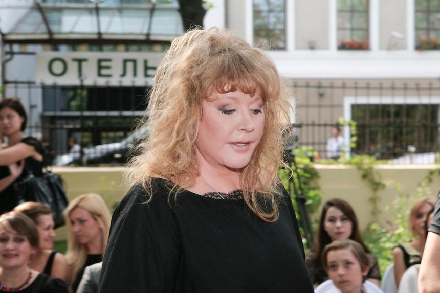 «Сделка по продаже дома все-таки состоялась»: Пугачева во время последнего приезда в Россию жила не в Грязи