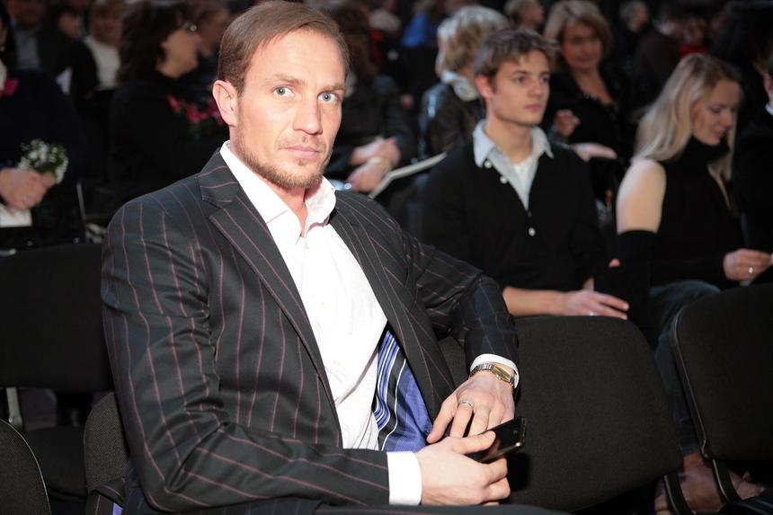 «С головным мозгом ситуация сложнее»: собрана последняя информация о состоянии Романа Костомарова