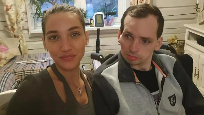 Заподозренная в измене жена парализованного Алексея Янина прокомментировала его состояние