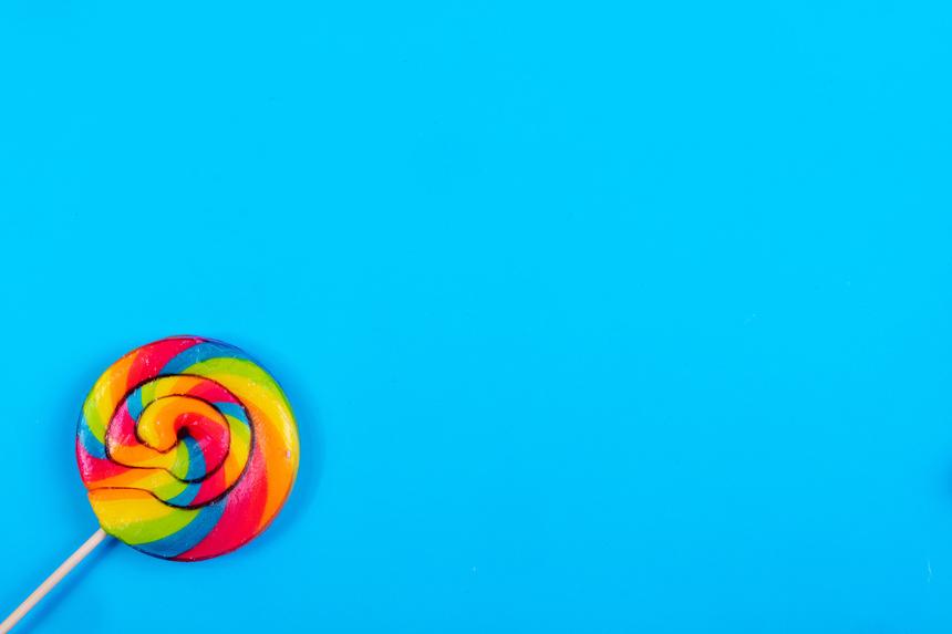 В здании полиции Екатеринбурга двухлетний мальчик подавился конфетой и чуть не умер