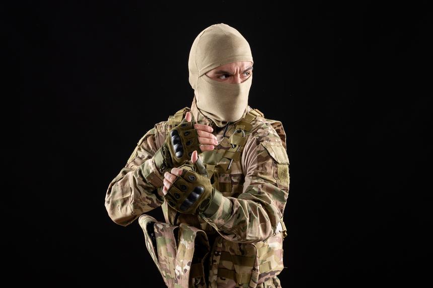 В Санкт-Петербурге буйный алиментщик угрожал взорвать травмпункт