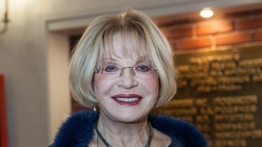 Станислав Садальский предложил руку Людмиле Максаковой и был жестко ею отвергнут