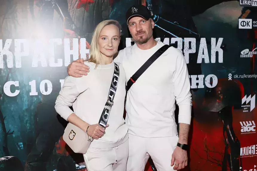 Психолог предупредил Оксану Домнину о страшном будущем, если она бросит Романа Костомарова