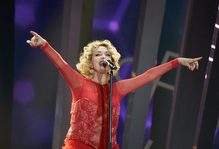 Лайма Вайкуле призвала стариков делать пластические операции, чтобы быть приятными для малышей