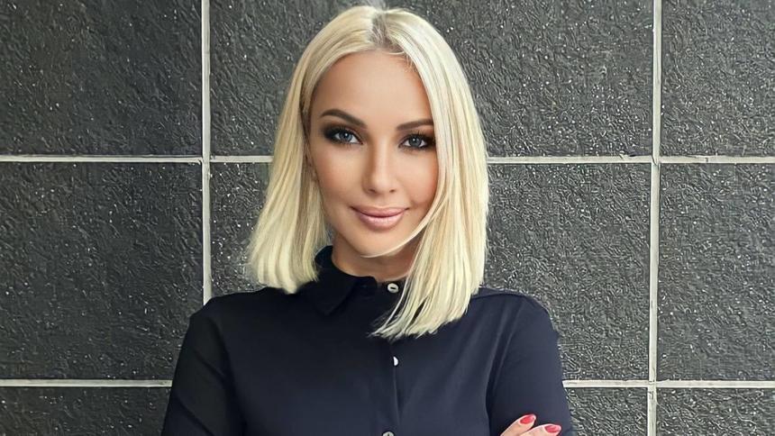 «Только хардкор»: Лера Кудрявцева сожгла на отдыхе любимые трусы-парашюты