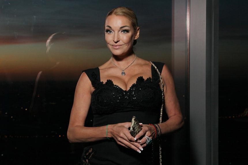 Не дала жить с парнем в центре столицы: квартирный вопрос рассорил Волочкову с дочерью