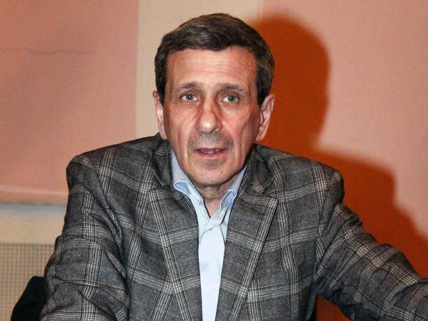 «Думаете, она может ответить по телефону?»: Борис Смолкин заявил о состоянии Анастасии Заворотнюк