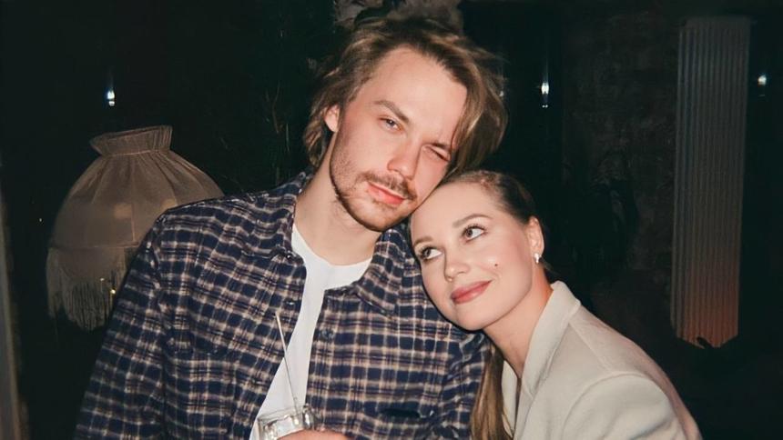 Кристина Асмус перестала скрывать чувства к Роману Евдокимову и публично призналась в любви