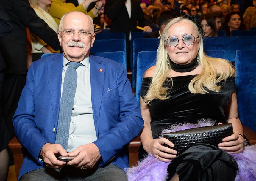 Супруга режиссера Никиты Михалкова рассказала о его состоянии на фоне новостей о госпитализации