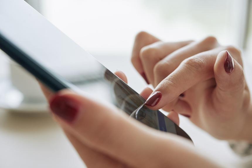 Пропавшая на Кубани 25-летняя девушка перед исчезновением написала матери сообщение из такси