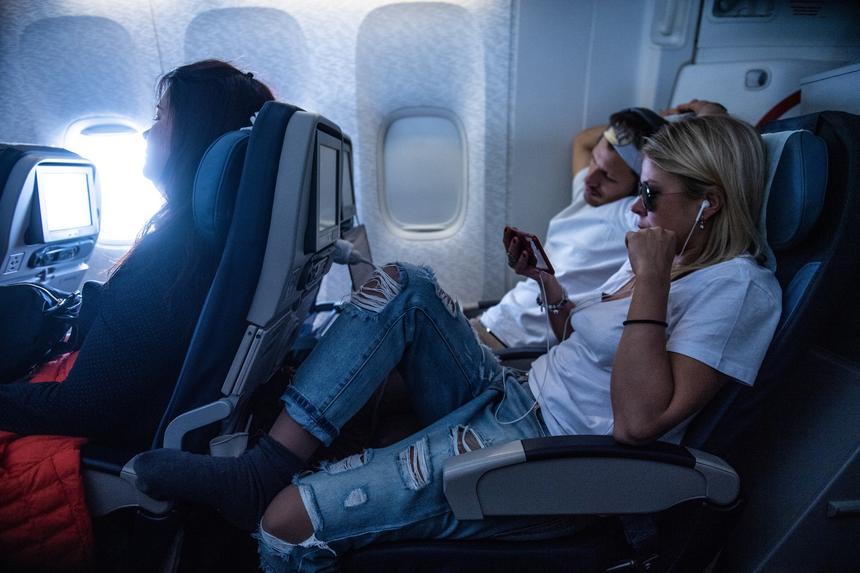 Путешествовать, но не самолетом: людям с этими заболеваниями опасно летать