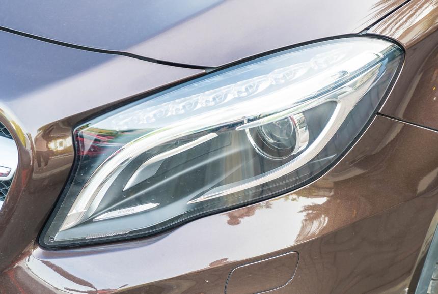 Жена Пореченкова назвала «чушью» информацию о столкновении дочери на «Мерседесе» и скутера