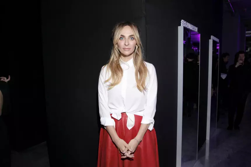 Екатерина Варнава поделилась видео с округлившимся животом