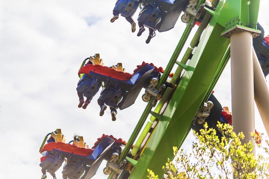 Двое детей получили травмы на американских горках в Новосибирске: выяснилась причина