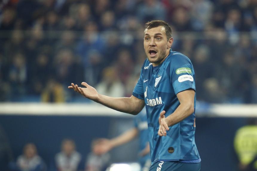 В Сеть утекло новое скандальное видео с полностью голым футболистом Артемом Дзюбой