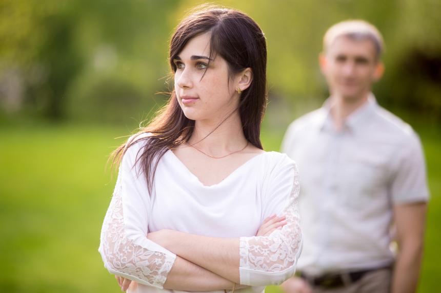 На Кубани 13-летняя девочка собиралась замуж за 66-летнего мужчину, но браку помешала мать