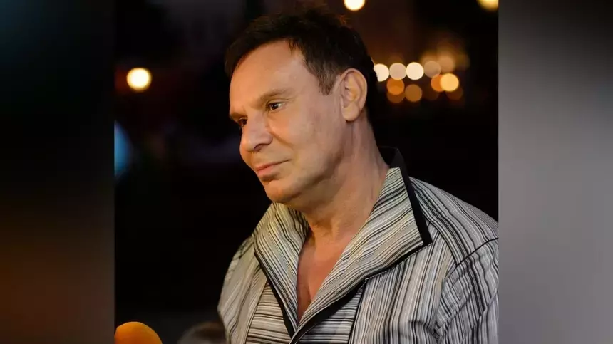 Настоящая модель: Ефим Шифрин впервые показал 11-летнюю внучку