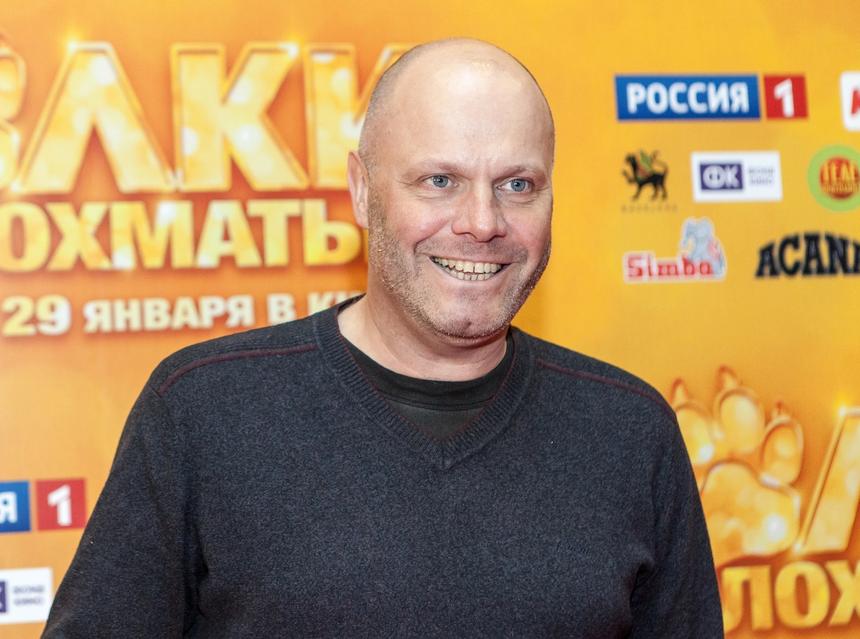 Лидер «Несчастного случая» Алексей Кортнев извинился перед полицейским за «непристойный жест»