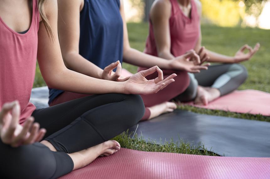 Relax FM проводит грандиозную одновременную медитацию в рамках фестиваля Yoga Day Russia 2023