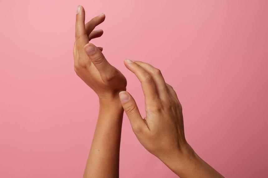 Женщина из Перми отсудила у знакомого 200 тысяч рублей за укус пальца