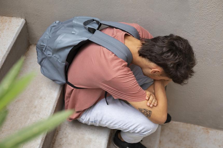 В Петербурге мать сообщила об изнасиловании 12-летнего сына подростком в парке