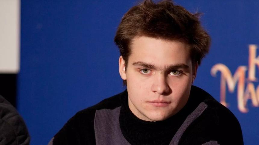 «При внешнем благополучии было трудное детство»: близкие раскрыли причину трагедии с сыном Ефремова