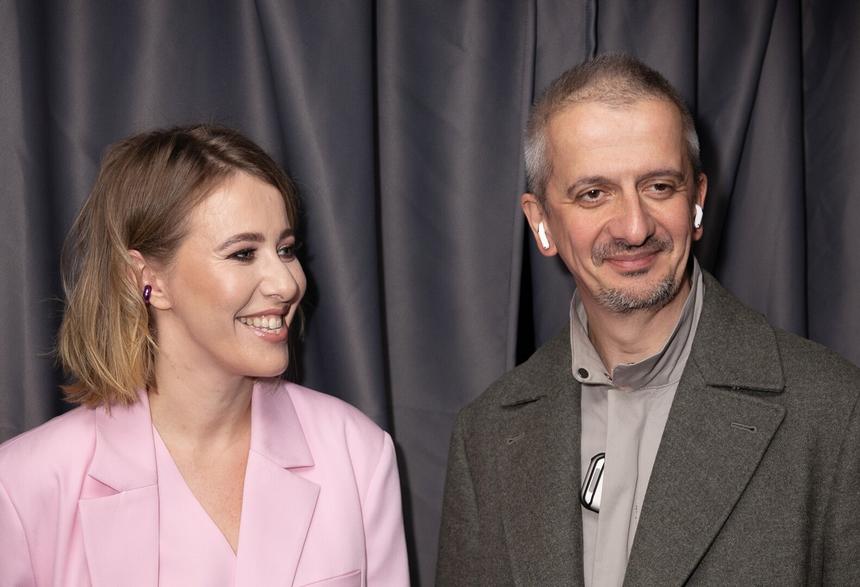 «Мы уже привыкли, что беременная»: Ксения Собчак показала изменившуюся фигуру во всей красе