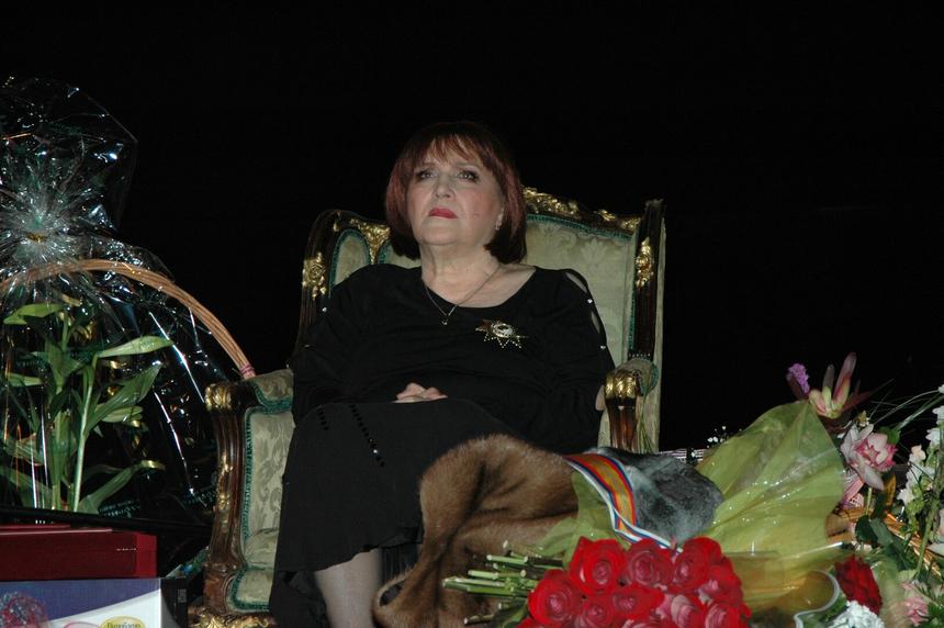 Вещи могут оказаться на помойке: родственники Нонны Мордюковой делят ее квартиру спустя 15 лет после смерти