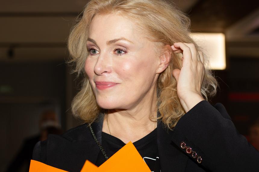 «Страшно посмотреть»: в Сети обеспокоены состоянием раскачавшейся дочери Марии Шукшиной