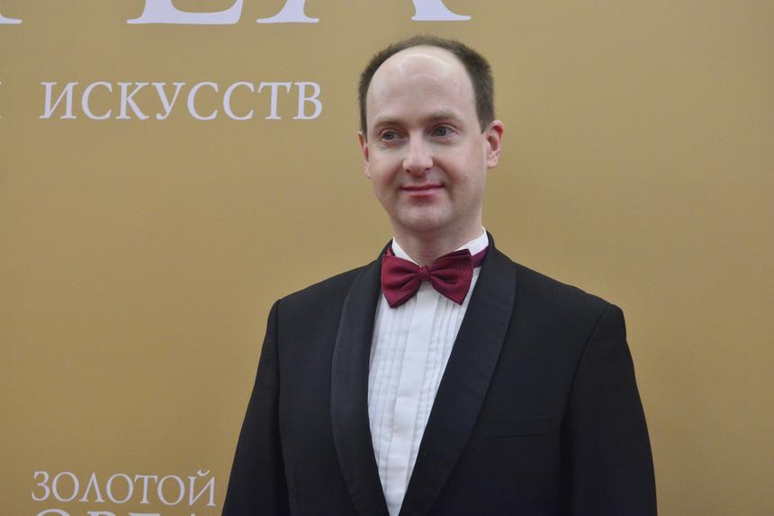 Берешь машину в аренду и получаешь кредит в подарок: звезда сериала «Кухня» стал жертвой мошенников