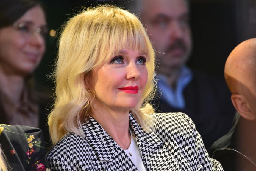 55-летняя певица Валерия сделала лифтинг ног