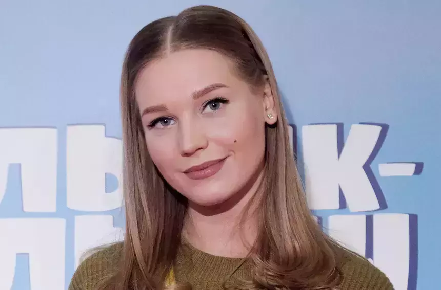 «Бил как не в себя»: Асмус раскрыла неприятную правду о прошлых отношениях