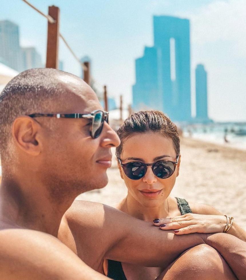 Ани и Исаак на отдыхе в ОАЭ