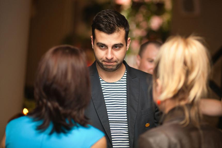 «Хочет показать им»: отец Ивана Урганта высказался об отъезде сына за границу