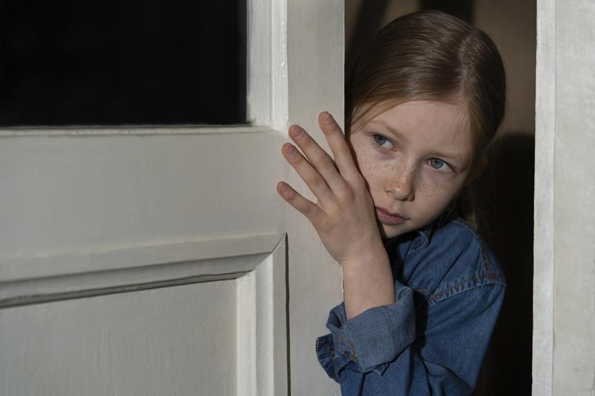 Заманил собакой и изнасиловал: пропавшую в Екатеринбурге девочку нашли в квартире взрослого мужчины